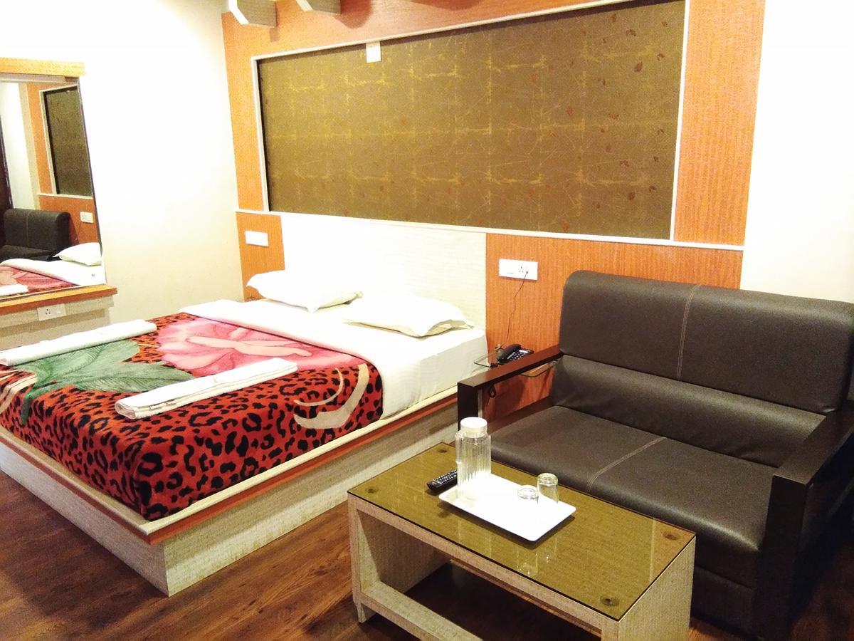 Sarkar Palace Ooty Bagian luar foto