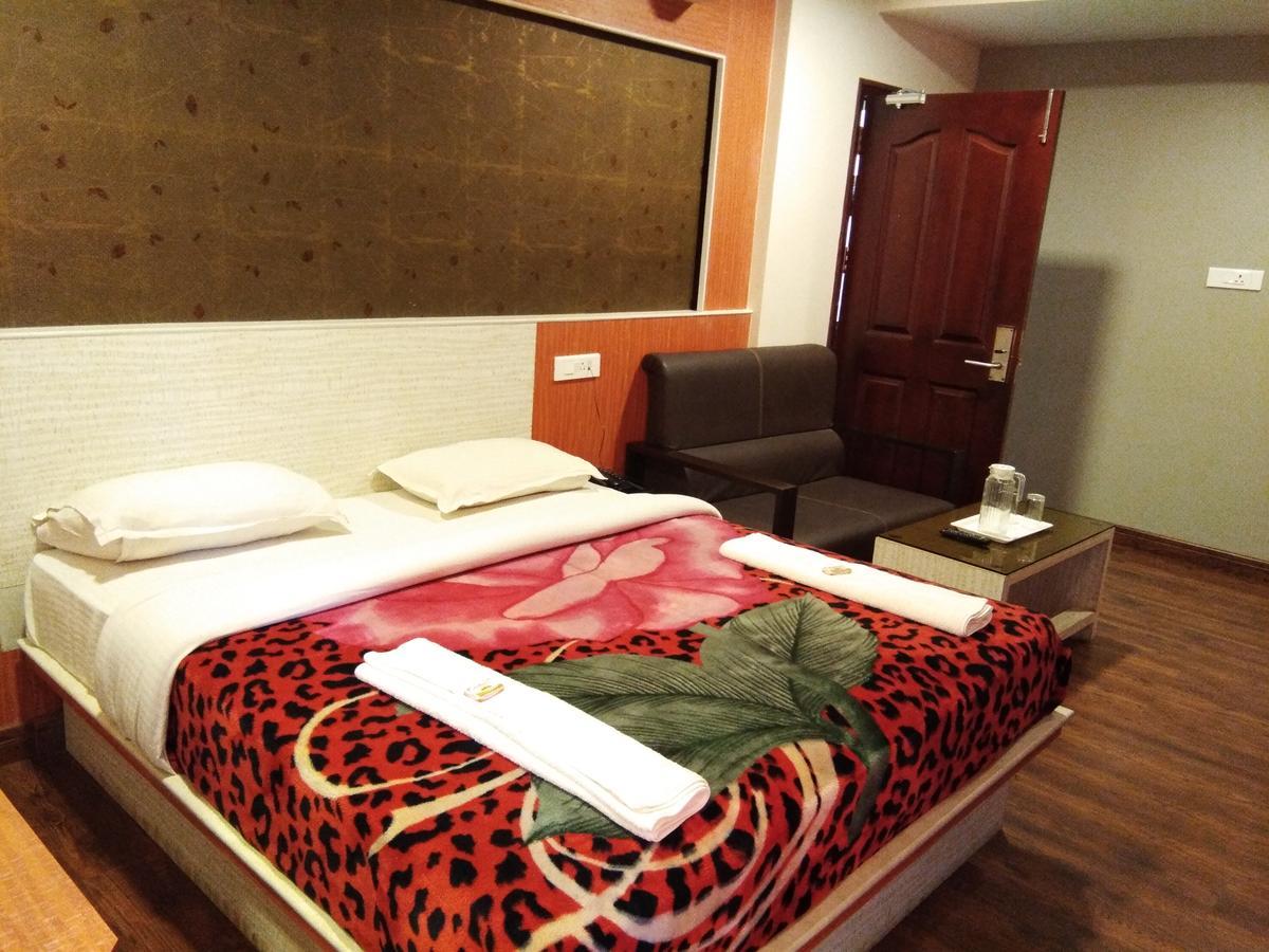 Sarkar Palace Ooty Bagian luar foto