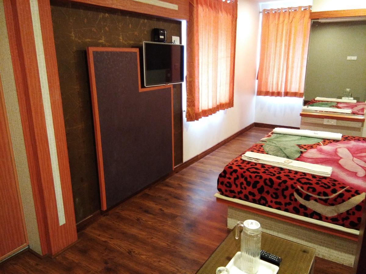 Sarkar Palace Ooty Bagian luar foto